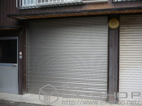 のガレージシャッター ガレージシャッタークワトロ 電動式 内部付タイプ 施工例