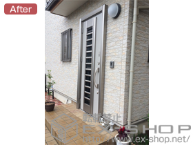 の玄関ドア リシェント 001型 K4仕様22 片開き ※簡易タッチキーシステム 施工例