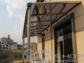 のテラス屋根 ヴェクターテラス F型 テラスタイプ 連棟 積雪〜20cm対応+吊り下げ物干し ロング 2本入 施工例