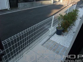 LIXIL ���N�V��(TOEX)�̃t�F���X�E��E�� �n�C�O���b�h�t�F���XUF8�^�@�t���[�|�[���^�C�v �{�H��