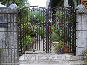 の門扉 フェスタB型門扉 両開き 柱使用 施工例