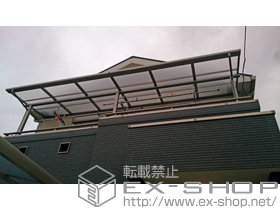 のバルコニー・ベランダ屋根 ライザーテラスII F型 屋根タイプ 連棟 積雪〜20cm対応＋吊り下げ物干し 標準 3本入 施工例