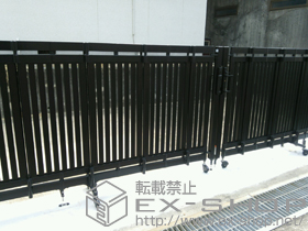 のカーゲート シャレオ伸縮9型 ノンレール  両開き 610W 施工例