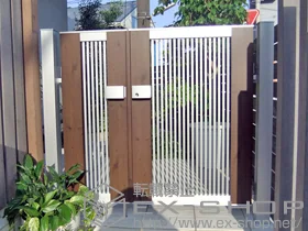 三協アルミの門扉 マイリッシュA12型 両開き親子 門柱タイプ 施工例