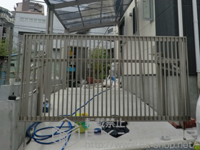 のカーゲート オーバードアS2型 手動式 施工例