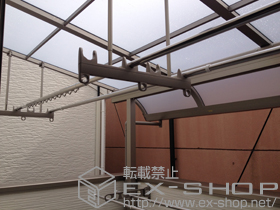 のテラス屋根 ライザーテラスII R型 テラスタイプ 単体 積雪〜20cm対応＋吊下げ物干し 標準 2本入 施工例