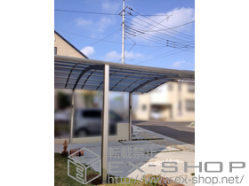 のカーポート レイナツインポートグラン　積雪〜20cm対応+水平式物干し(テラス柱用) 施工例