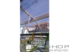 のバルコニー・ベランダ屋根 ライザーテラスII R型 屋根タイプ 単体 積雪〜20cm対応+吊り下げ物干し 標準 2本入 施工例