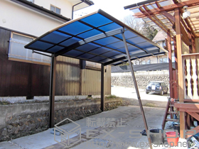 のカーポート プレシオスポート 積雪〜20cm対応着脱式サポート2本入 施工例