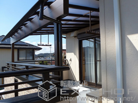 のバルコニー・ベランダ屋根 ヴェクターテラス R型 1500 屋根タイプ 単体 積雪〜50cm対応＋吊り下げ物干し 標準 2本入 施工例