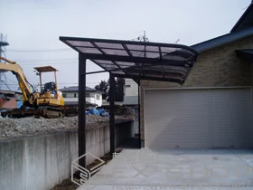 LIXIL リクシル(トステム)のカーポート レガーナポートシグマIII 積雪〜20cm対応 ※雨樋あり 施工例