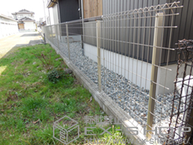 のカーポート イーネットフェンス1F型 自由柱タイプ 施工例