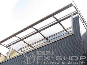 のバルコニー・ベランダ屋根 ライザーテラスII R型 屋根タイプ 単体 積雪〜20cm対応+吊り下げ物干し 標準 2本入 施工例