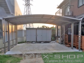 のカーポート カーブポートシグマIII ワイド 積雪〜20cm対応+カーブポートシグマIII サイドパネル 施工例