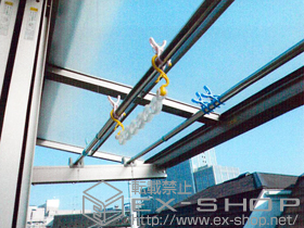 のバルコニー・ベランダ屋根 ライザーテラスII F型 ルーフタイプ 単体 積雪〜20cm対応＋ルーフ用竿掛け 4個入り 施工例