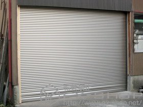 のガレージシャッター ガレージシャッタークワトロ 電動式 内部付タイプ 施工例