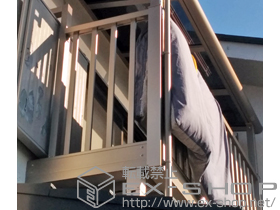 のバルコニー ビューステージHスタイル たて格子 単体 屋根置き式 施工例