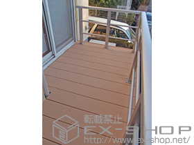 のウッドデッキ リウッドデッキ 200＋シンプルモダンデッキフェンス2型≪横格子2本タイプ≫ 施工例