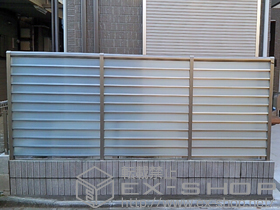 のフェンス・柵 サニーブリーズフェンスS型＜採光タイプ＞ 間仕切りタイプ 施工例