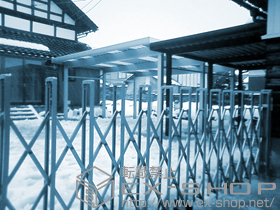 のカーゲート トリップゲート RB型 ノンレール 片開き 49S 施工例