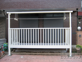 のバルコニー ビューステージHスタイル 縦太格子 単体 庭置き式 施工例