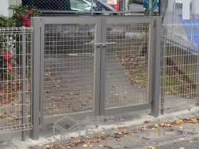 の門扉 エクスライン門扉16型 両開き　門柱使用 施工例