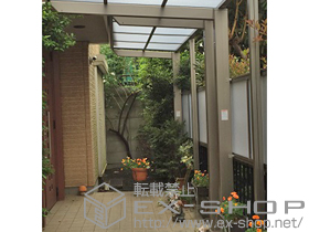 のテラス屋根 アーキフィット ミニ 独立テラスタイプ 積雪〜20cm対応＋独立テラスタイプ用 サイドパネルＱ 1段 施工例