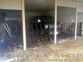 のカーゲート トリップゲート RB型 ノンレール 両開き 70W(35S＋35M) 施工例