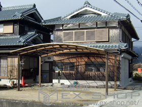 のカーポート カーブポートシグマIII ワイド 積雪〜20cm対応＋ーブポートシグマIII ワイド 収納式物干し 標準タイプ 2本入り×1セット 施工例