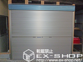 のガレージシャッター ガレージシャッタークワトロ 手動式 外部付タイプ 施工例