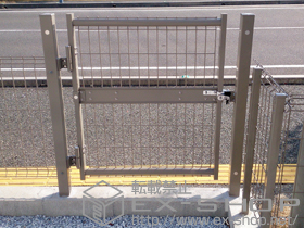 の門扉 ハイグリッド門扉N8型 片開き　柱使用 施工例