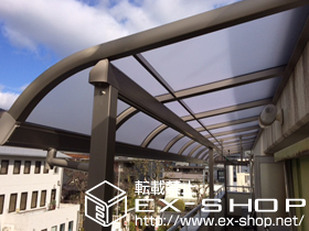 のバルコニー・ベランダ屋根 パワーアルファ RB型 屋根タイプ 連棟 積雪〜30cm対応＋吊り下げ物干し 施工例