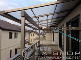 のバルコニー・ベランダ屋根 ライザーテラスII F型 屋根タイプ 単体 積雪〜20cm対応＋吊り下げ物干し(2本入り) 施工例
