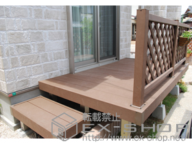 のウッドデッキ リウッドデッキ 200＋独立式　リウッドステップ2型＋リウッドデッキフェンス2型＜ラチス格子＞ 施工例