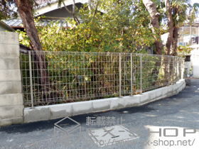 のフェンス・柵 ハイグリッドフェンスUF8型 フリーポールタイプ 施工例