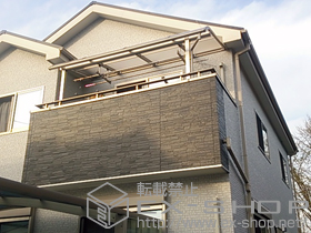 のバルコニー・ベランダ屋根 プレシオステラス R型 屋根タイプ 単体 積雪〜20cm対応＋吊下げ物干し 標準 2本入 施工例