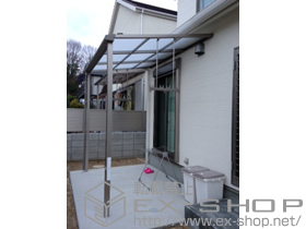 のテラス屋根 ライザーテラスII F型 テラスタイプ 単体 積雪〜20cm対応＋吊り下げ式物干し　標準　2本入り 施工例