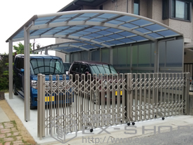 のカーポート レイナツインポートグラン　積雪〜20cm対応+レイナツインポートグラン サイドパネル 施工例