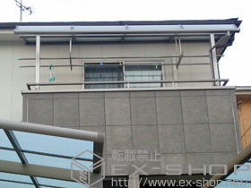 のバルコニー・ベランダ屋根 ライザーテラスII R型 屋根タイプ 単体 積雪〜20cm対応＋吊り下げ物干し 標準 2本入 施工例