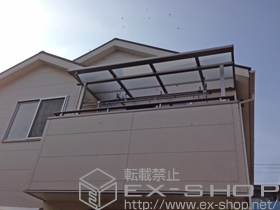 のバルコニー・ベランダ屋根 ライザーテラスII F型 屋根タイプ 単体 積雪〜20cm対応+ライザーテラスII 吊り下げ式物干し　標準　2本入り　×1セット 施工例