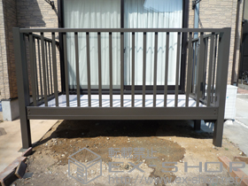 のバルコニー ビューステージHスタイル 縦太格子 単体 1階用柱建て式 施工例