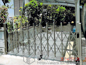 のカーゲート トリップゲート RA型 ノンレール 片開き 33S 施工例