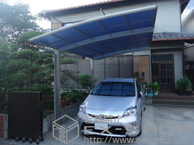のカーポート レイナポートグラン　積雪〜20cm対応＋着脱式サポート柱 2本入り 施工例