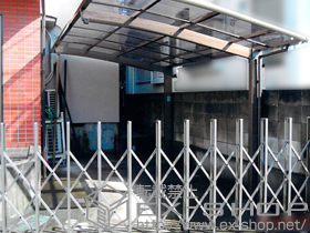 のカーゲート トリップゲート RA型 ノンレール 片開き 施工例