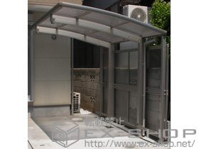 のサイクルポート・駐輪場 レイナポートグランミニ 積雪〜20cm対応+レイナポートグランミニ　サイドパネル+着脱式サポート(2本入り)+車止めバー(1本入り) 施工例