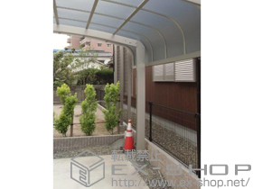 のフェンス・柵 ハイスクリーンフェンスA型 フリーポールタイプ 多段柱仕様+着脱式サポート 2本入 施工例