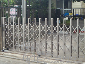 のカーゲート ニューハピネスHG アルミタイプ  キャスタータイプ 片開き 330S 施工例