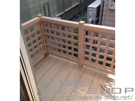 のウッドデッキ リウッドデッキ 200＋リウッドデッキフェンス1型<井桁格子> 施工例