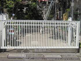 のカーゲート オーバードアS2型 手動タイプ 施工例