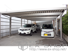 のカーポート テリオスポートIII 3000 4台用 縦連棟 角柱8本 積雪〜100cm対応+サイドパネル(波板) 1面(長さ方向)囲い(片側分) 施工例